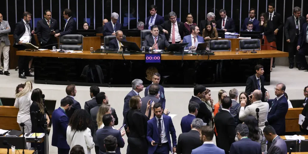 Congresso vota em 30 de abril veto de Lula a PL da Dosimetria congresso-vota-em-30-de-abril-veto-de-lula-a-pl-da-dosimetria