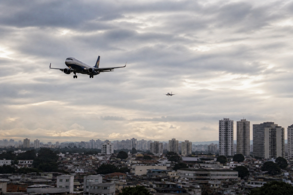 fab-investiga-aproximacao-critica-entre-avioes-no-espaco-aereo-de-sao-paulo