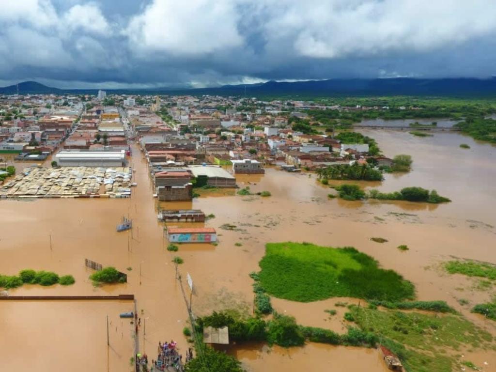 Chuvas devastam Pernambuco e Paraíba, com mortes e milhares de desabrigados marcando o início de maio chuvas-devastam-pernambuco-e-paraiba,-com-mortes-e-milhares-de-desabrigados-marcando-o-inicio-de-maio